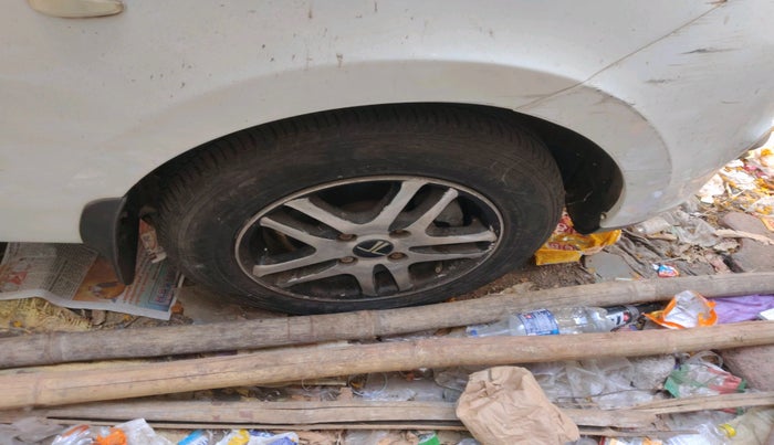 2017 Tata Zest XE PETROL, CNG, Manual, 59,420 km, tyre