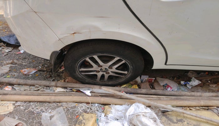 2017 Tata Zest XE PETROL, CNG, Manual, 59,420 km, tyre