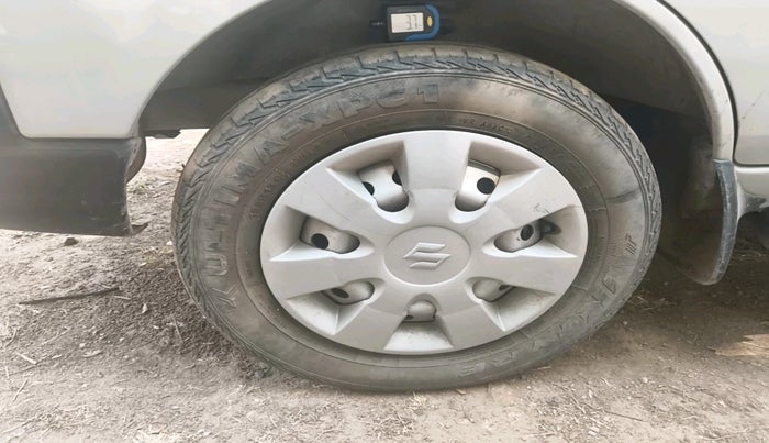 2023 Maruti Eeco 5 STR AC CNG, CNG, Manual, 42,790 km, tyre