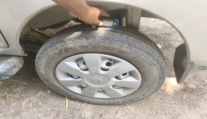 2023 Maruti Eeco 5 STR AC CNG, CNG, Manual, 42,790 km, tyre