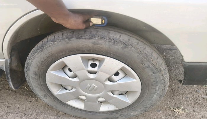 2023 Maruti Eeco 5 STR AC CNG, CNG, Manual, 42,790 km, tyre