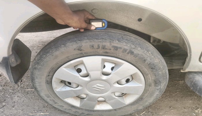 2023 Maruti Eeco 5 STR AC CNG, CNG, Manual, 42,790 km, tyre