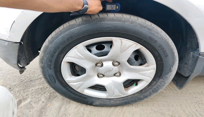 2013 Ford Ecosport TREND 1.5L DIESEL, Diesel, Manual, 1,13,259 km, tyre