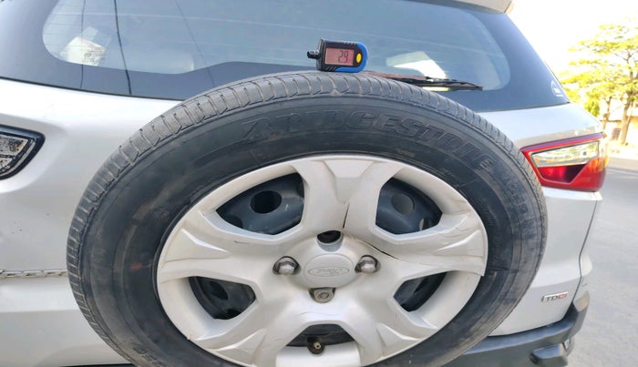 2013 Ford Ecosport TREND 1.5L DIESEL, Diesel, Manual, 1,13,259 km, tyre