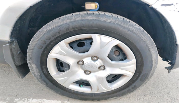 2013 Ford Ecosport TREND 1.5L DIESEL, Diesel, Manual, 1,13,259 km, tyre