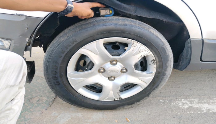 2013 Ford Ecosport TREND 1.5L DIESEL, Diesel, Manual, 1,13,259 km, tyre