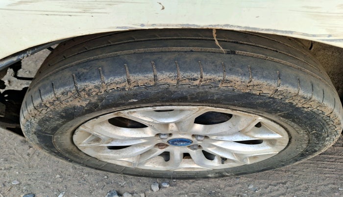 2015 Ford Ecosport TITANIUM 1.5L DIESEL, Diesel, Manual, 1,10,476 km, tyre