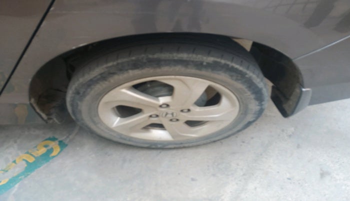 2016 Honda City 1.5L I-VTEC VX (O) MT, Petrol, Manual, 84,970 km, tyre