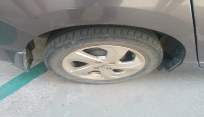 2016 Honda City 1.5L I-VTEC VX (O) MT, Petrol, Manual, 84,970 km, tyre