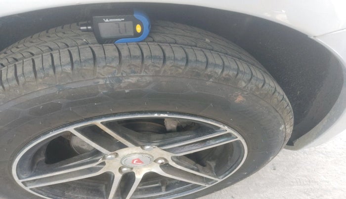 2017 Nissan Micra Active XL, Petrol, Manual, 1,27,462 km, tyre