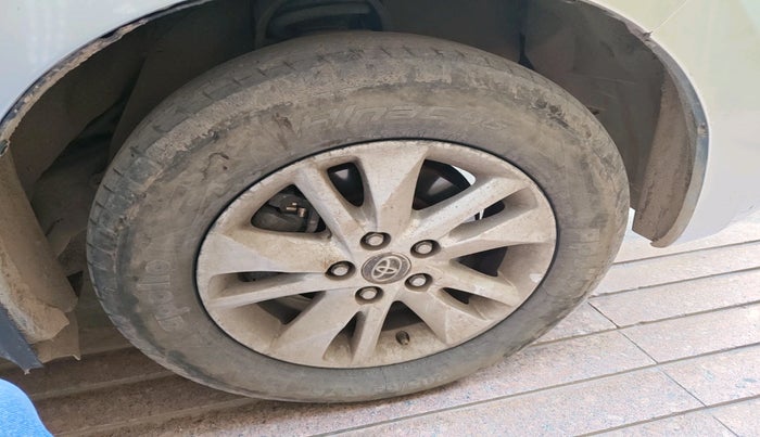 2018 Toyota Innova Crysta 2.4 GX AT 8 STR, Diesel, Automatic, 82,418 km, tyre