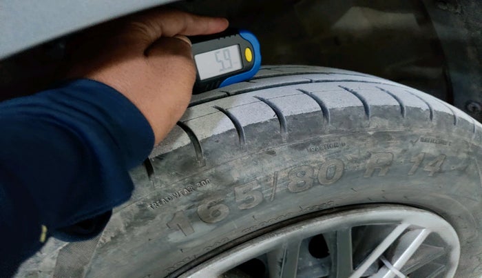 2013 Maruti Swift Dzire VXI, CNG, Manual, 75,980 km, tyre