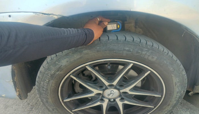 2011 Toyota Etios G, Petrol, Manual, 1,07,376 km, tyre