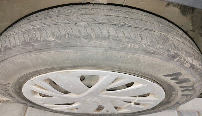 2015 Maruti Swift VDI, Diesel, Manual, 1,13,313 km, tyre