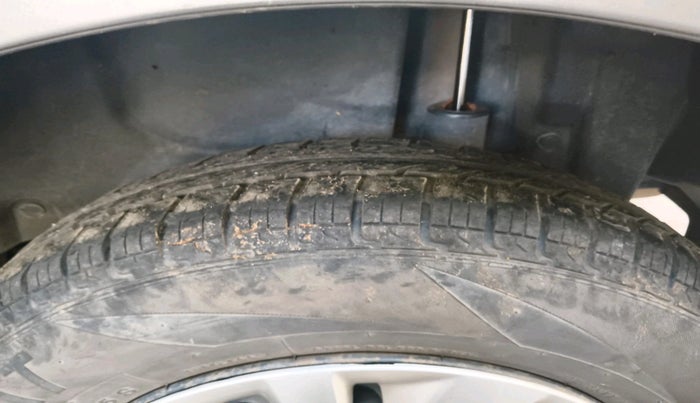 2013 Maruti Swift Dzire VXI, Petrol, Manual, 84,959 km, tyre