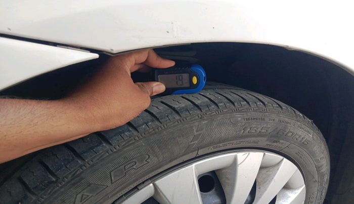 2013 Toyota Etios GD, Diesel, Manual, 2,16,507 km, tyre