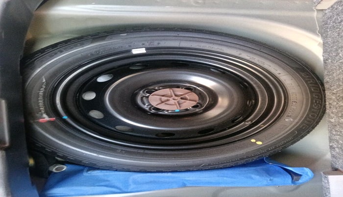 2020 Maruti IGNIS DELTA 1.2, Petrol, Manual, 25,950 km, tyre