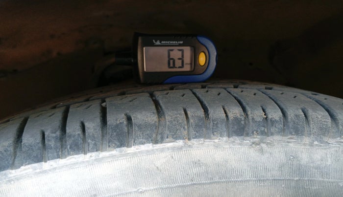 2019 Toyota Innova Crysta 2.7 GX AT 7 STR, Petrol, Automatic, 29,452 km, tyre