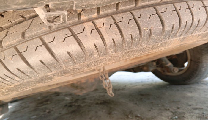 2019 Toyota Innova Crysta 2.7 GX AT 7 STR, Petrol, Automatic, 29,452 km, tyre