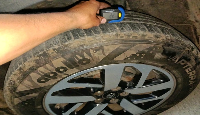 2021 Tata Harrier XZ PLUS 2.0L DUAL TONE, Diesel, Manual, 1,00,507 km, tyre