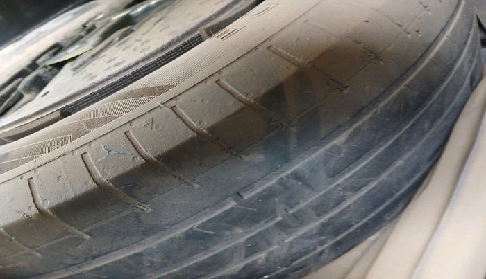 2017 Maruti Vitara Brezza ZDI PLUS, Diesel, Manual, 1,21,047 km, tyre