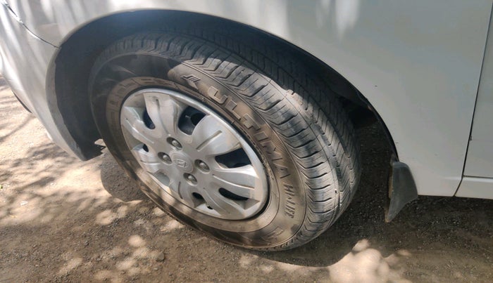 2015 Hyundai i10 ERA 1.1, CNG, Manual, 94,696 km, tyre