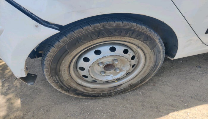 2015 Hyundai i10 ERA 1.1, CNG, Manual, 94,696 km, tyre