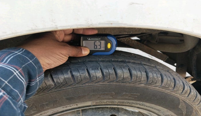 2021 Maruti Alto LXI, CNG, Manual, 96,139 km, tyre