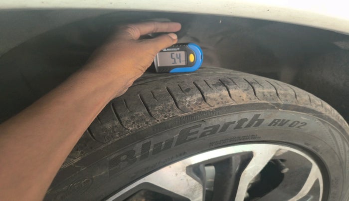 2021 Jeep Compass MODEL S (O) 1.4 PETROL DCT, Petrol, Automatic, 62,070 km, tyre