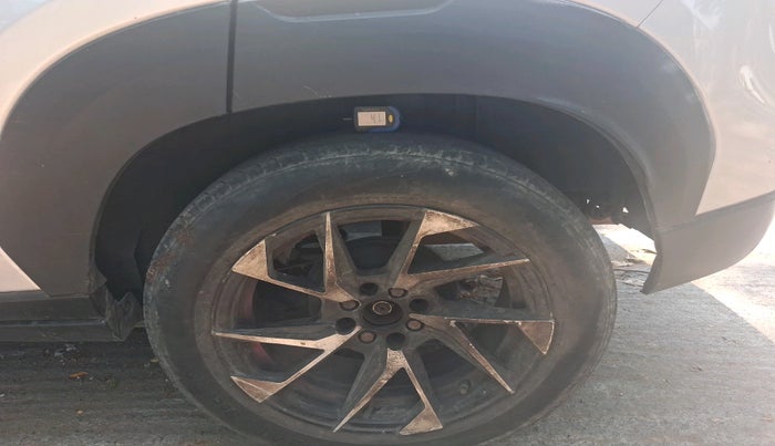 2021 Nissan MAGNITE XE, Petrol, Manual, 33,927 km, tyre