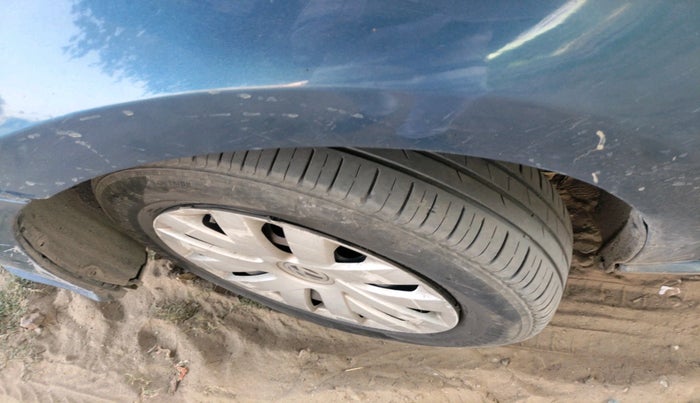 2017 Volkswagen Ameo COMFORTLINE 1.5L, Diesel, Manual, 1,50,637 km, tyre