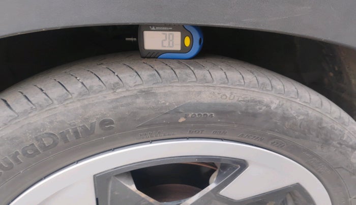 2024 Hyundai EXTER SX 1.2 MT Hy-CNG Duo , CNG, Manual, 52,915 km, tyre