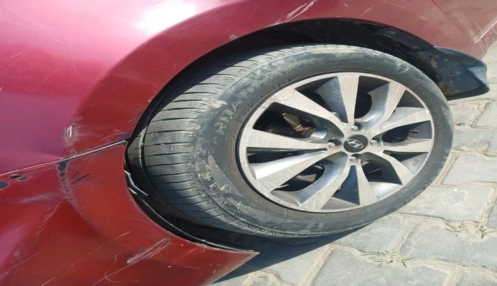 2014 Hyundai Verna FLUIDIC 1.6 CRDI SX, Diesel, Manual, 1,76,986 km, tyre