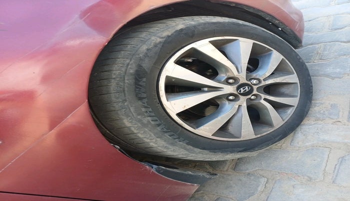 2014 Hyundai Verna FLUIDIC 1.6 CRDI SX, Diesel, Manual, 1,76,986 km, tyre