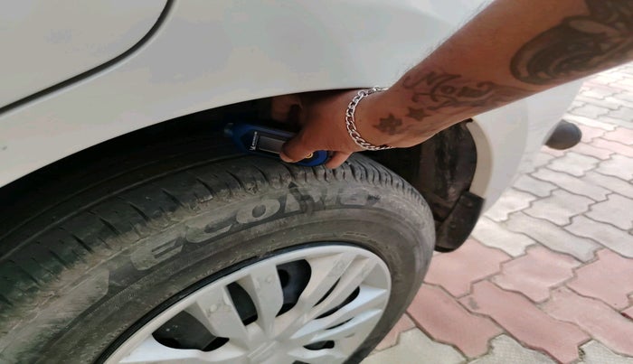 2019 Maruti Dzire VXI, Petrol, Manual, 35,097 km, tyre