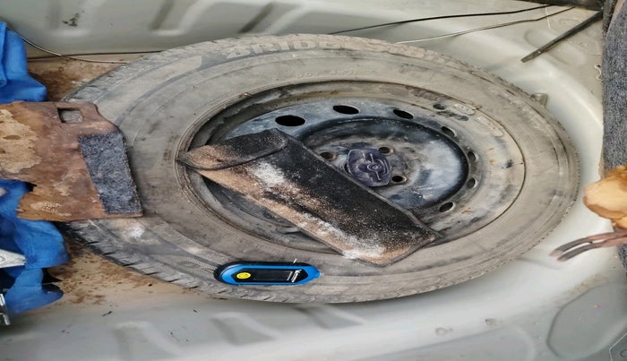 2019 Maruti Dzire VXI, Petrol, Manual, 35,097 km, tyre