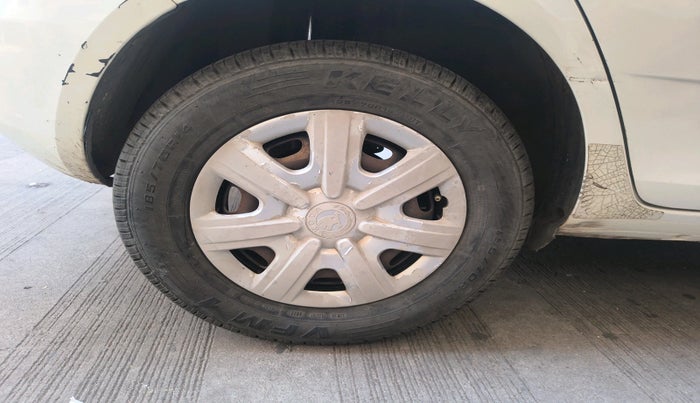 2011 Skoda Fabia AMBIENTE 1.4 PD TDI, Diesel, Manual, 1,50,568 km, tyre