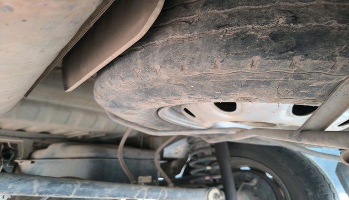 2021 Maruti Eeco 5 STR AC CNG, CNG, Manual, 96,511 km, tyre