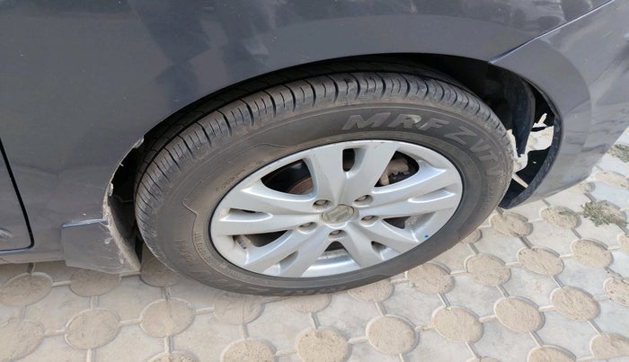 2016 Maruti Ertiga ZDI + SHVS, Diesel, Manual, 1,19,069 km, tyre