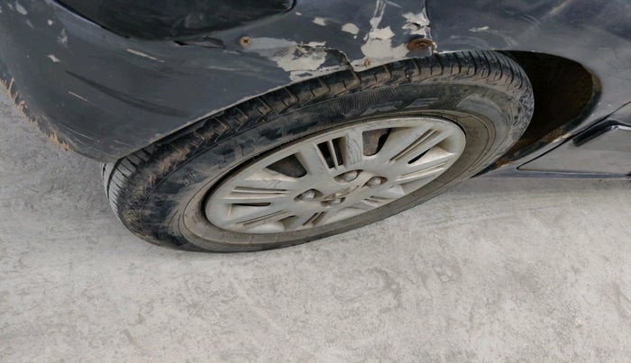 2012 Hyundai Santro Xing GLS, CNG, Manual, 88,218 km, tyre