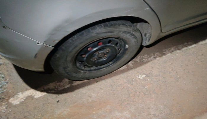 2008 Maruti Swift VXI 1.3, Petrol, Manual, 88,920 km, tyre