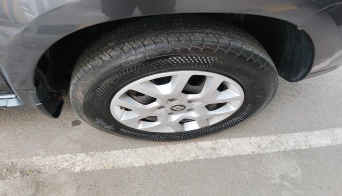 2019 Renault Duster RXS 1.5 PETROL MT, Petrol, Manual, 52,485 km, tyre