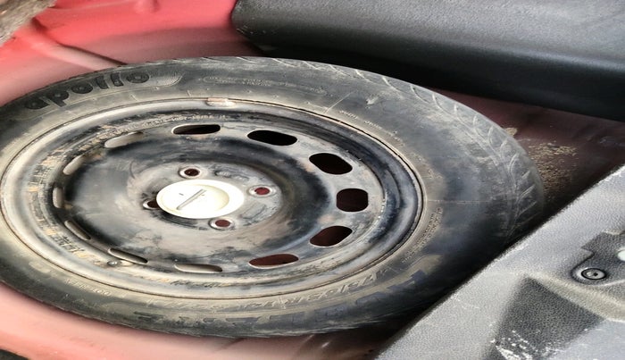 2011 Ford Figo ZXI 1.2 PETROL, Petrol, Manual, 52,641 km, tyre