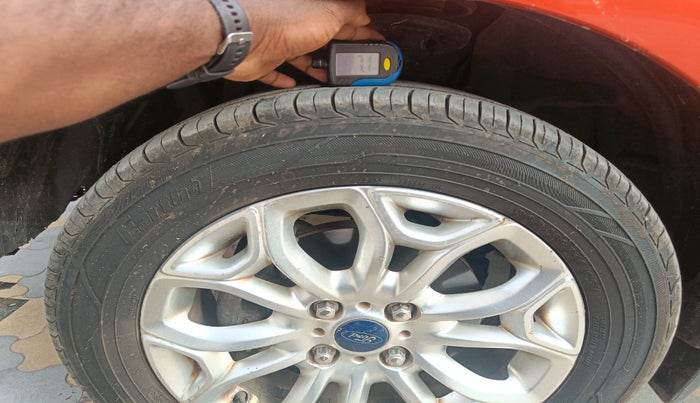 2015 Ford Ecosport TITANIUM 1.5L DIESEL (OPT), Diesel, Manual, 2,47,738 km, tyre