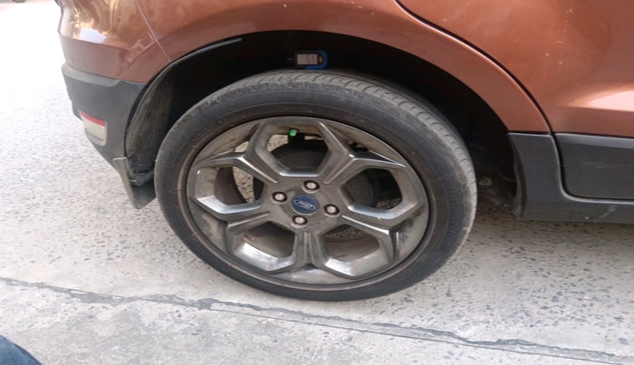 2019 Ford Ecosport TITANIUM + 1.5L DIESEL, Diesel, Manual, 1,30,401 km, tyre