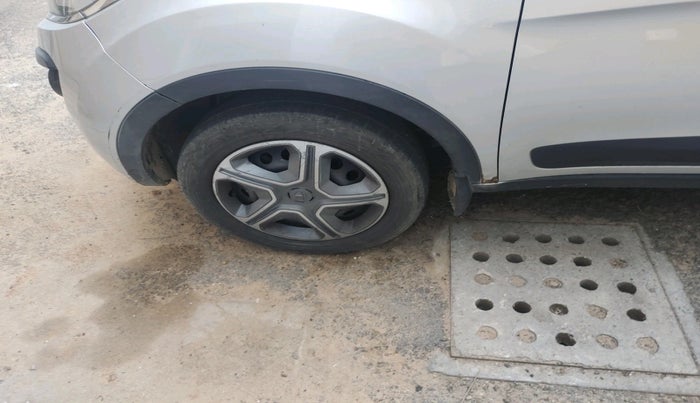 2018 Tata NEXON XM DIESEL, Diesel, Manual, 1,10,241 km, tyre