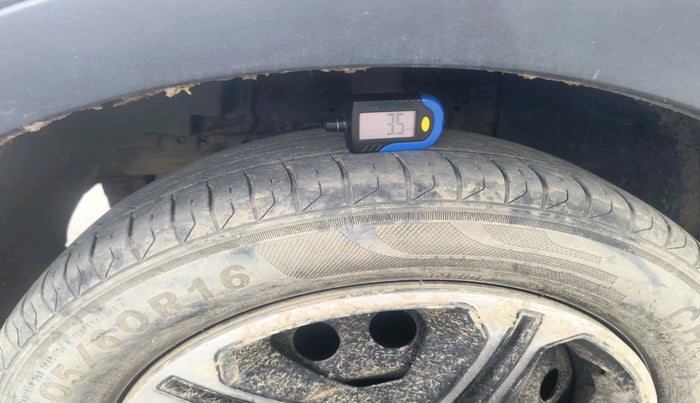 2018 Tata NEXON XM DIESEL, Diesel, Manual, 81,992 km, tyre