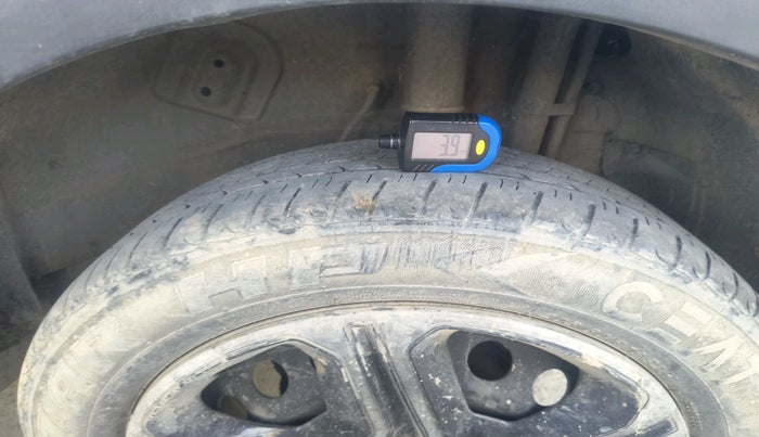 2018 Tata NEXON XM DIESEL, Diesel, Manual, 81,992 km, tyre