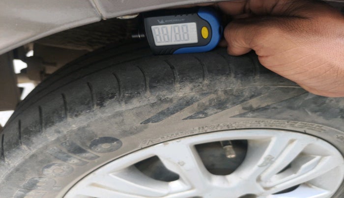 2018 Tata Tiago XZ PETROL, Petrol, Manual, 89,560 km, tyre