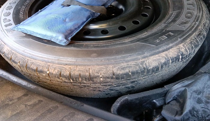 2017 Jeep Compass LIMITED 2.0 DIESEL, Diesel, Manual, 1,22,896 km, tyre